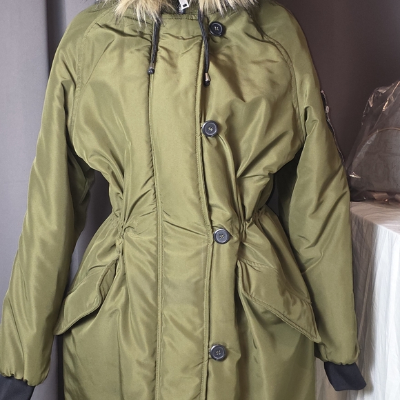 H&M Faux Fur Hooded Green Parka Coat Women’s S‎ Long Quilted Winter Jacket - Picture 4 of 16